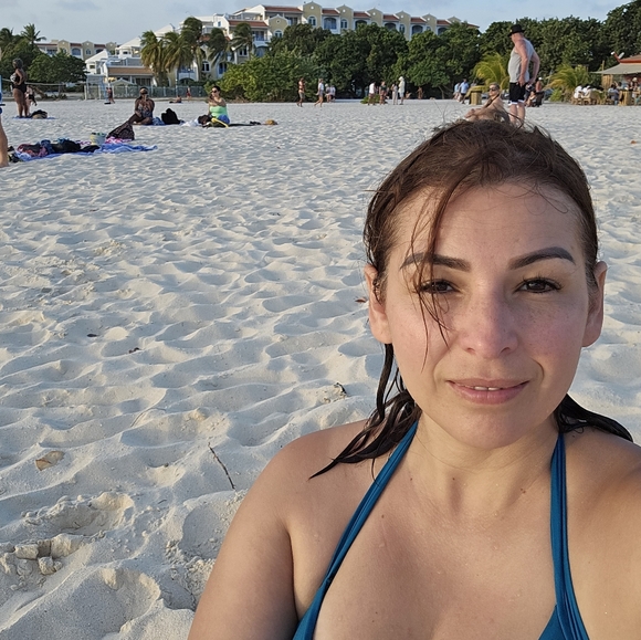 Meet your Posher, Mayra - Picture 4 of 5